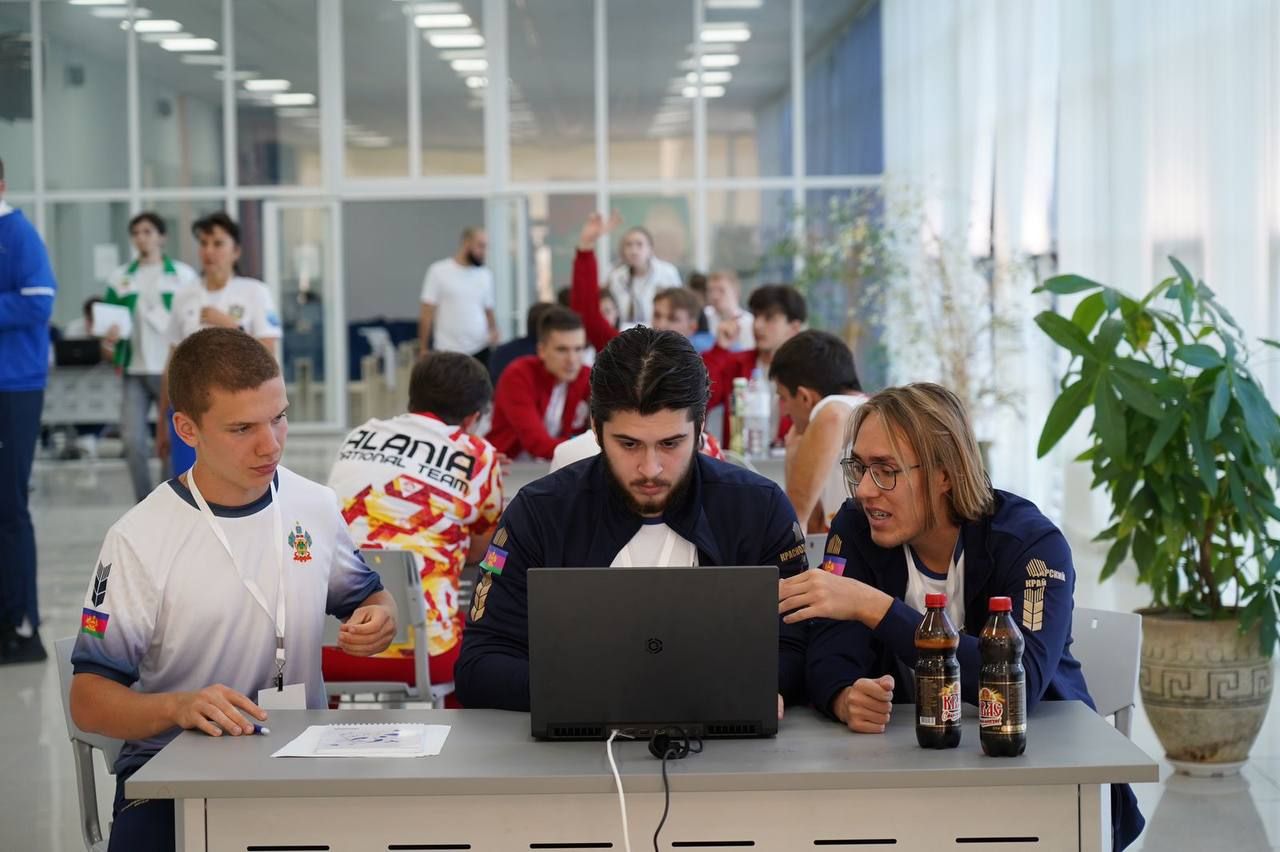 В ЧГУ им. А.А. Кадырова прошли соревнования по дисциплине «Программирование алгоритмическое» в рамках Фестиваля культуры и спорта народов Юга России