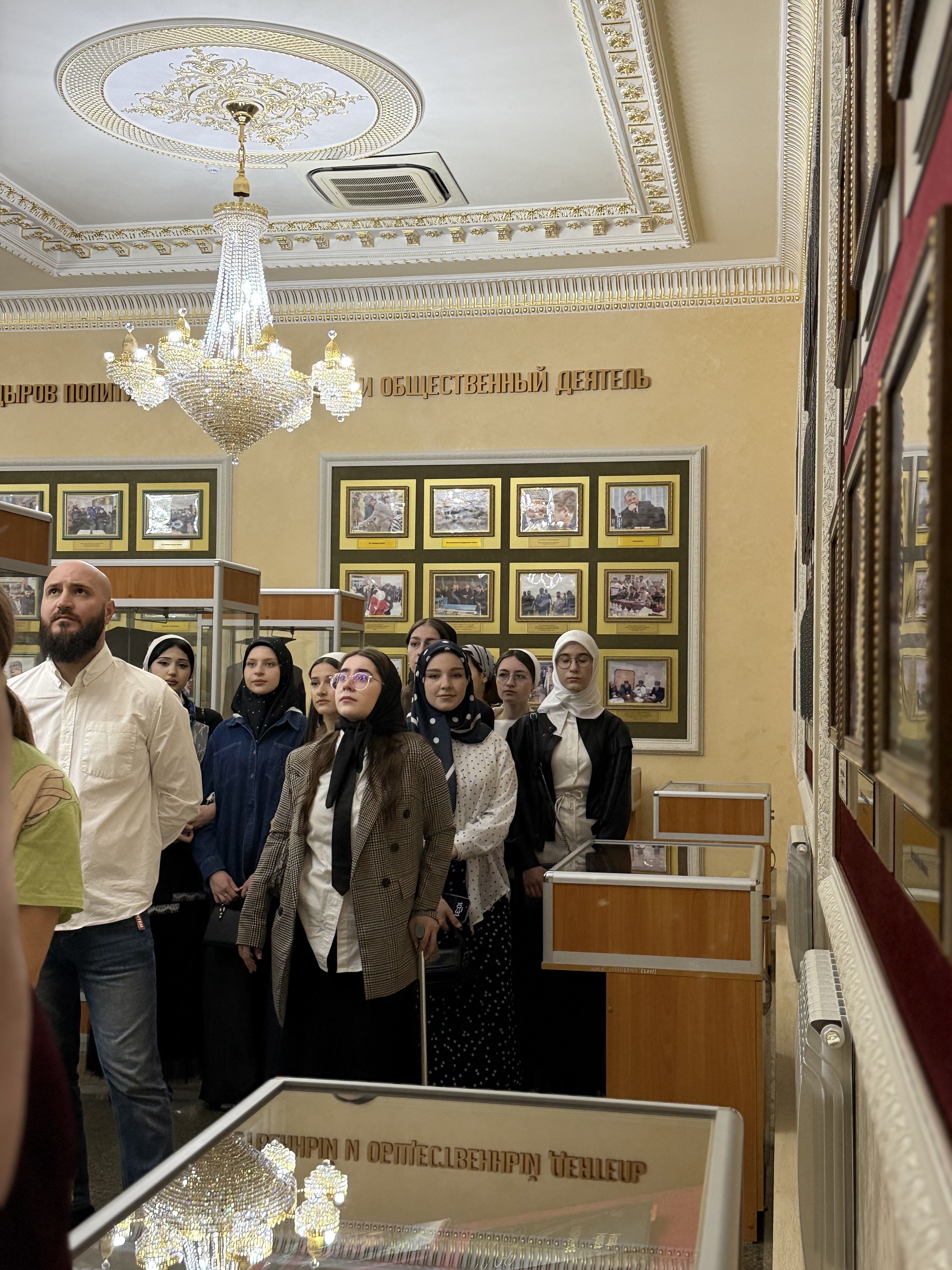 Студенты колледжа посетили Мемориальный комплекс Славы им. А.А. Кадырова