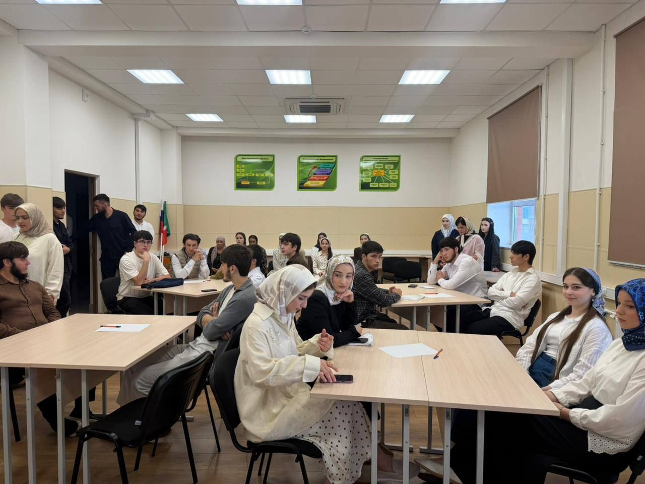 Знакомство, общение и немного азарта!